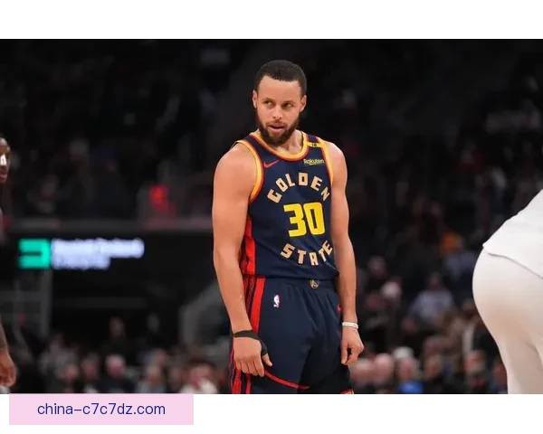 库里回应退役传闻：那一天不会很快到来